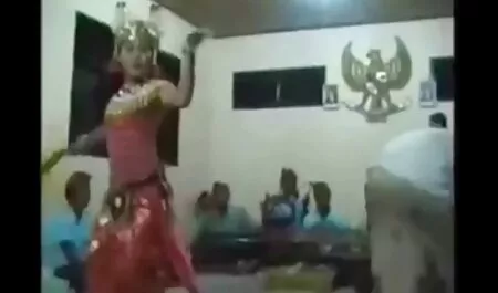 نونوجوان لاغر Izzy شکوه بهترین فیلم پورن داستانی از دست می دهد, بکارت