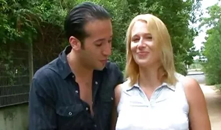 اندر Hollie ماخ می شود پورن داستانی دهان به دهان